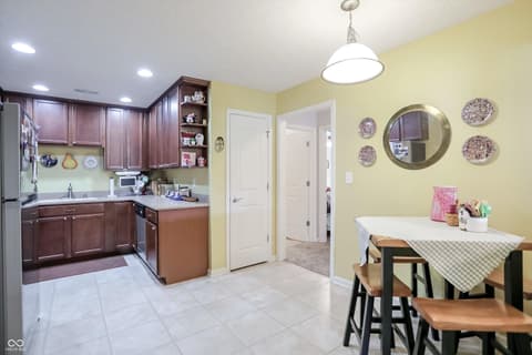 Photo of 5517 Blairwood Drive, Indianapolis, IN