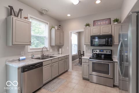 Kitchen at 715 Hohlier Lane, Avon, IN