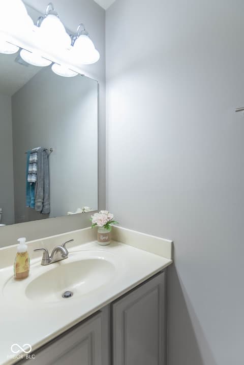 Bathroom at 715 Hohlier Lane, Avon, IN