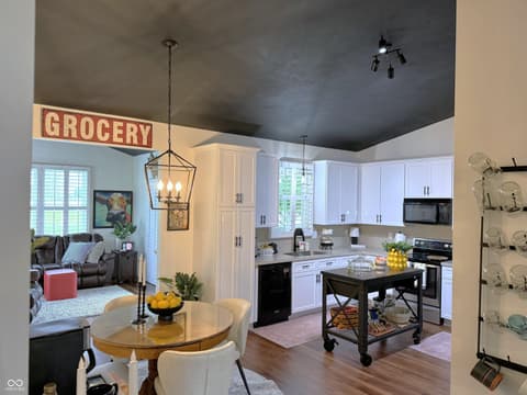 Photo of 6118 E Holes Crossing Drive, Crawfordsville, IN