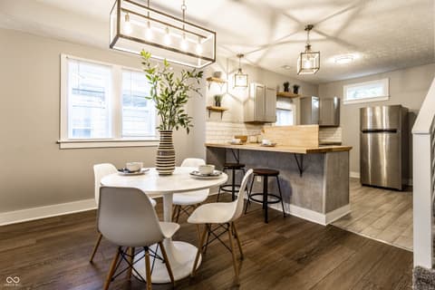 Photo of 925 N Oxford Street, Indianapolis, IN