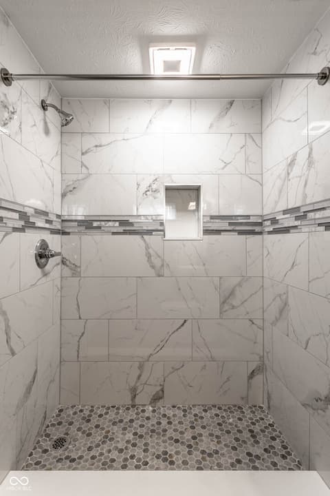 Photo of 925 N Oxford Street, Indianapolis, IN
