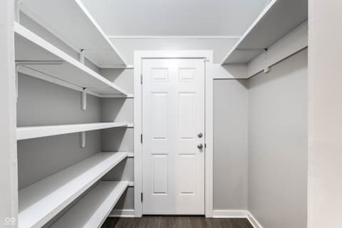 Photo of 925 N Oxford Street, Indianapolis, IN