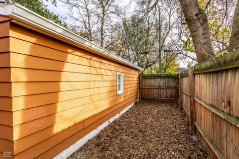 Photo of 925 N Oxford Street, Indianapolis, IN