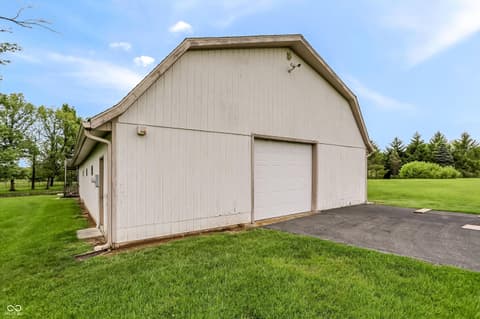 Garage at 9410 Pentecost Road, Indianapolis, IN
