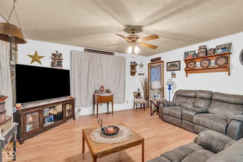 Living room at 1892 Maze Road, Spencer, IN