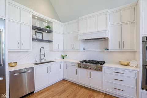 Photo of 9238 Treasure Point, Indianapolis, IN