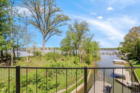 Photo of 9238 Treasure Point, Indianapolis, IN