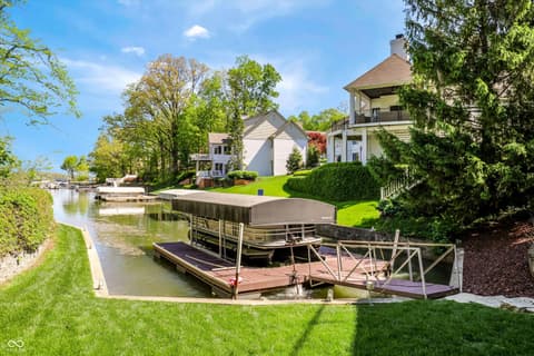 Photo of 9238 Treasure Point, Indianapolis, IN