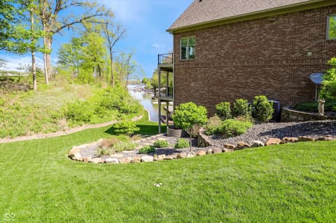 Photo of 9238 Treasure Point, Indianapolis, IN