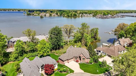 Photo of 9238 Treasure Point, Indianapolis, IN