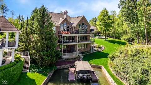 Photo of 9238 Treasure Point, Indianapolis, IN