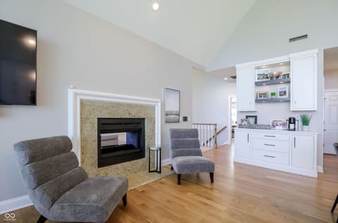 Photo of 9238 Treasure Point, Indianapolis, IN