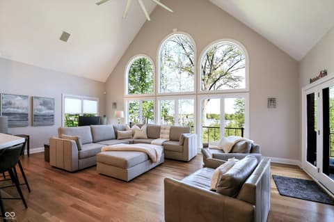 Photo of 9238 Treasure Point, Indianapolis, IN