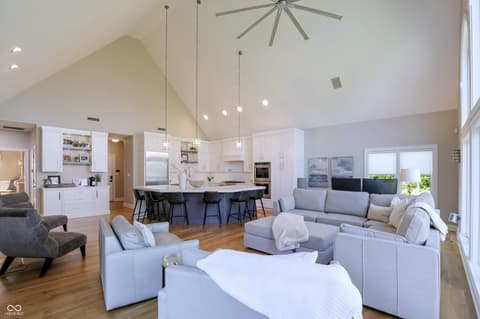 Photo of 9238 Treasure Point, Indianapolis, IN