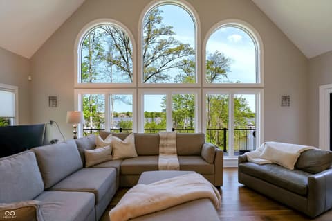 Photo of 9238 Treasure Point, Indianapolis, IN