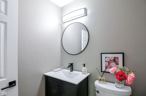 Photo of 9238 Treasure Point, Indianapolis, IN