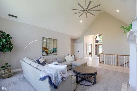 Photo of 9238 Treasure Point, Indianapolis, IN