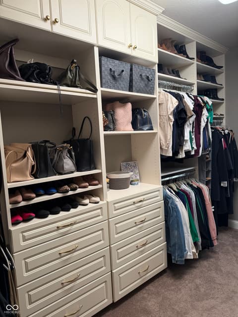 Walk In Closets — 9238 Treasure Point, Indianapolis, IN
