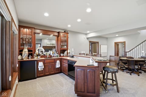 Photo of 9238 Treasure Point, Indianapolis, IN