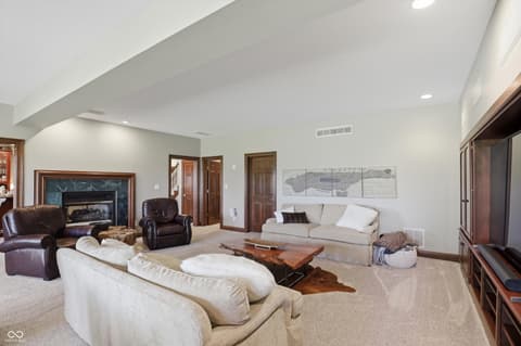 Photo of 9238 Treasure Point, Indianapolis, IN