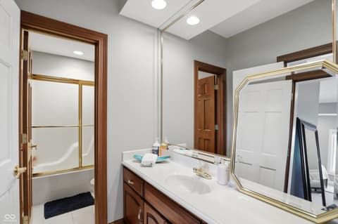 Photo of 9238 Treasure Point, Indianapolis, IN