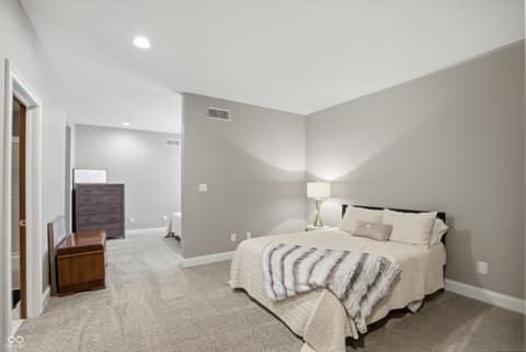 Photo of 9238 Treasure Point, Indianapolis, IN