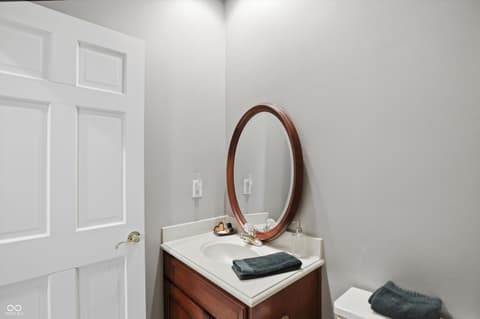 Photo of 9238 Treasure Point, Indianapolis, IN