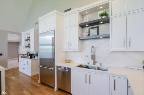 Photo of 9238 Treasure Point, Indianapolis, IN