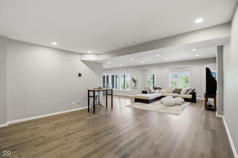 Photo of 9238 Treasure Point, Indianapolis, IN