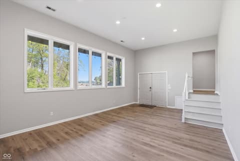 Photo of 9238 Treasure Point, Indianapolis, IN