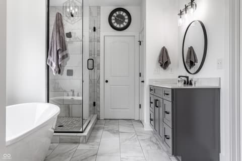 Bathroom at 195 N 300 W, Lebanon, IN