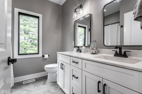 Bathroom at 195 N 300 W, Lebanon, IN