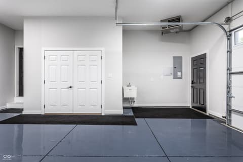 Garage at 195 N 300 W, Lebanon, IN