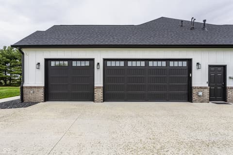 Garage at 195 N 300 W, Lebanon, IN