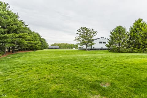 Yard at 195 N 300 W, Lebanon, IN