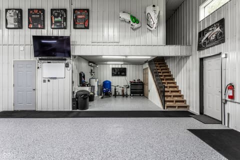 Garage at 195 N 300 W, Lebanon, IN