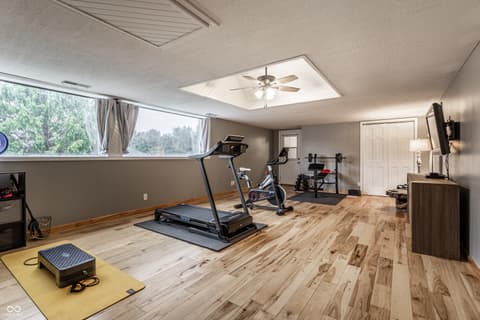 Bonus room at 195 N 300 W, Lebanon, IN
