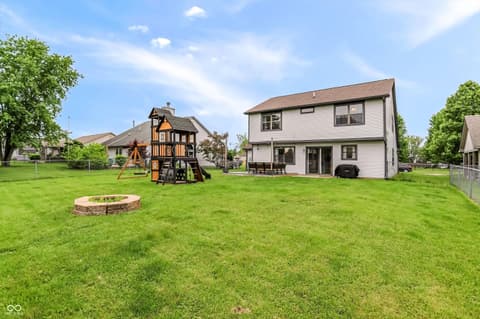 Photo of 613 N White Ash Court, Mooresville, IN