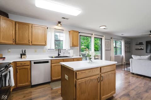 Photo of 613 N White Ash Court, Mooresville, IN