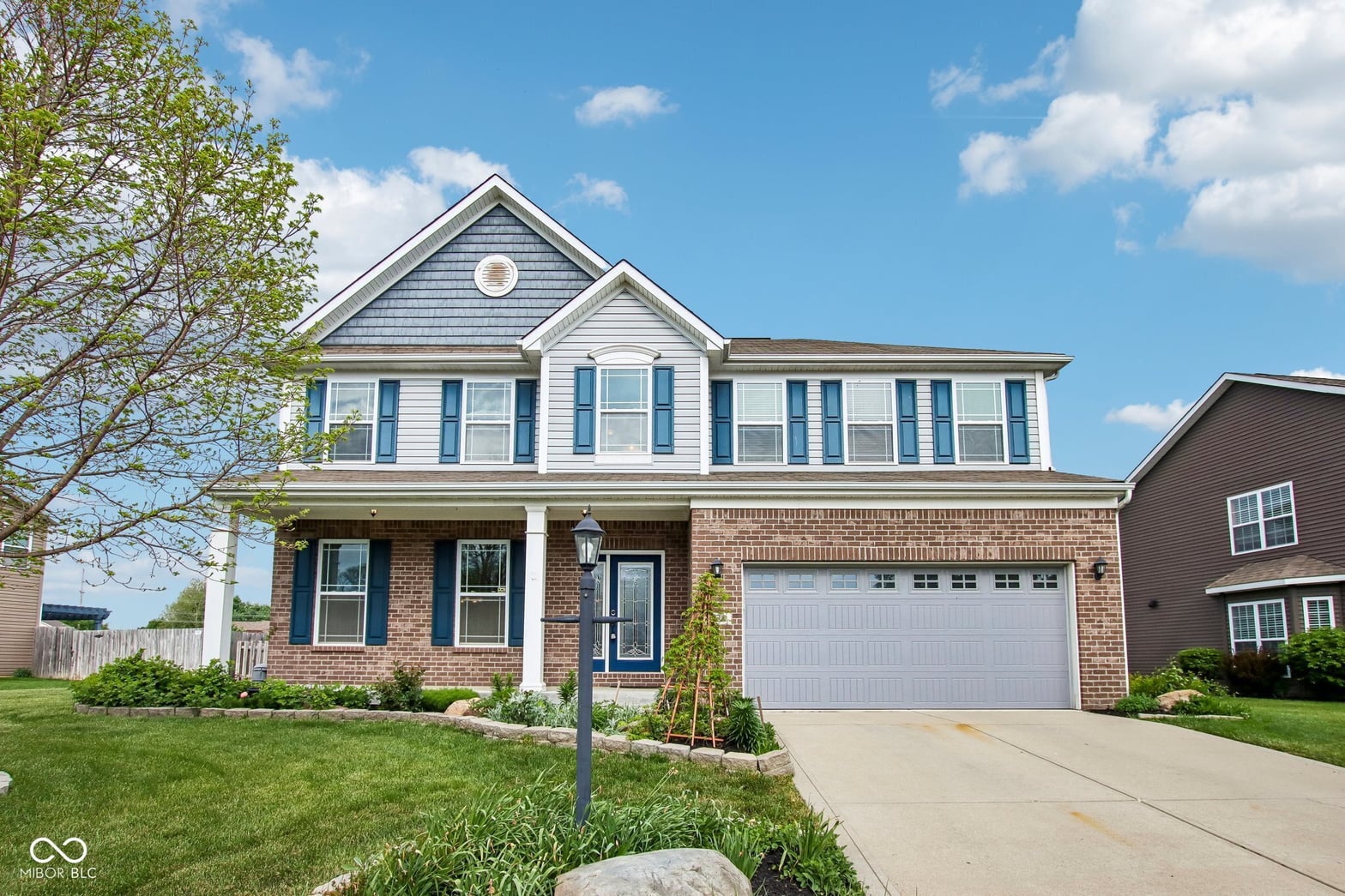 Front exterior at 1628 Ballyganner Drive, Avon, IN