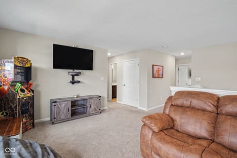 Living room at 3224 Sand Walk Drive, Kokomo, IN