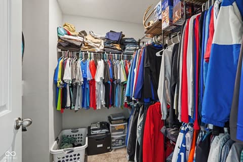 Walk In Closets — 3224 Sand Walk Drive, Kokomo, IN