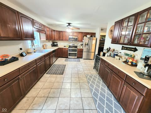 Photo of 152 Davis Drive, Whiteland, IN