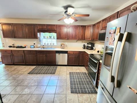 Photo of 152 Davis Drive, Whiteland, IN