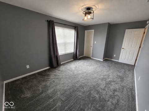 Photo of 152 Davis Drive, Whiteland, IN