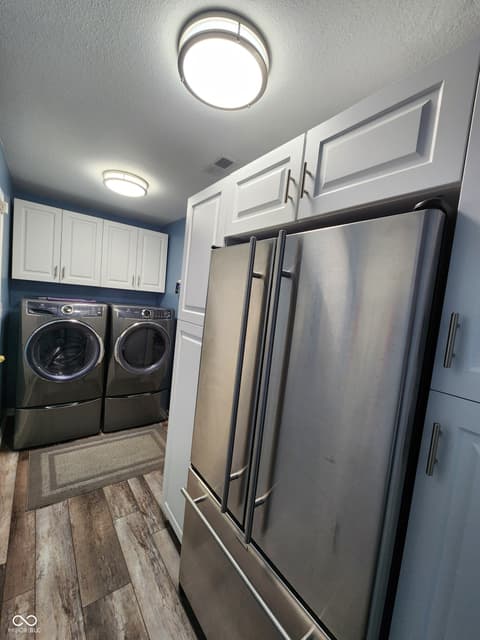 Photo of 152 Davis Drive, Whiteland, IN
