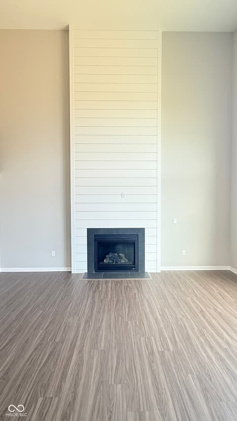 Fireplace — 6933 Bayview Run, McCordsville, IN