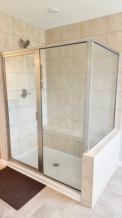 Primary bathroom at 6933 Bayview Run, McCordsville, IN