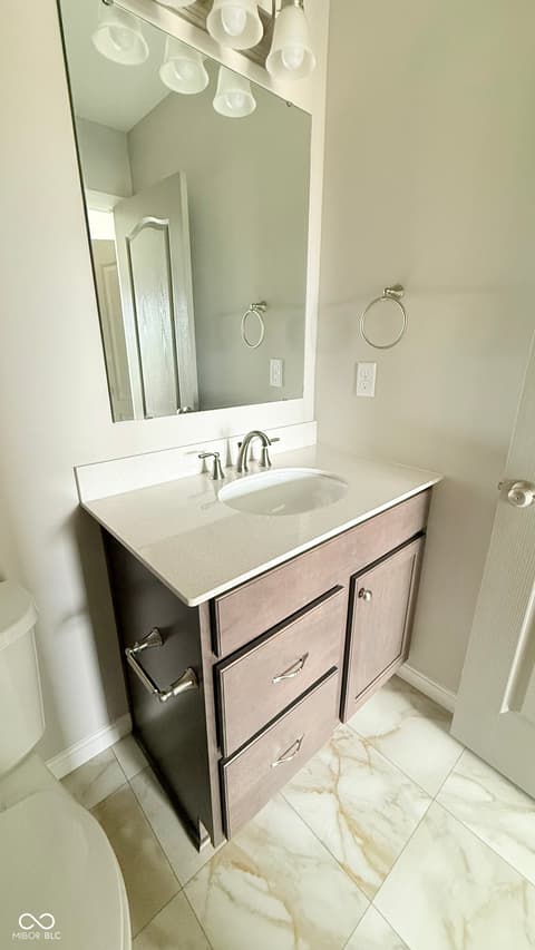 Bathroom at 6933 Bayview Run, McCordsville, IN